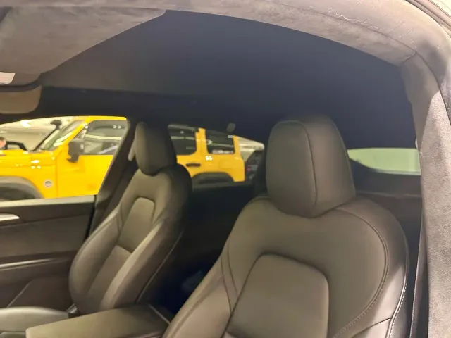 Tesla Model Y — Фото автомобиля 10