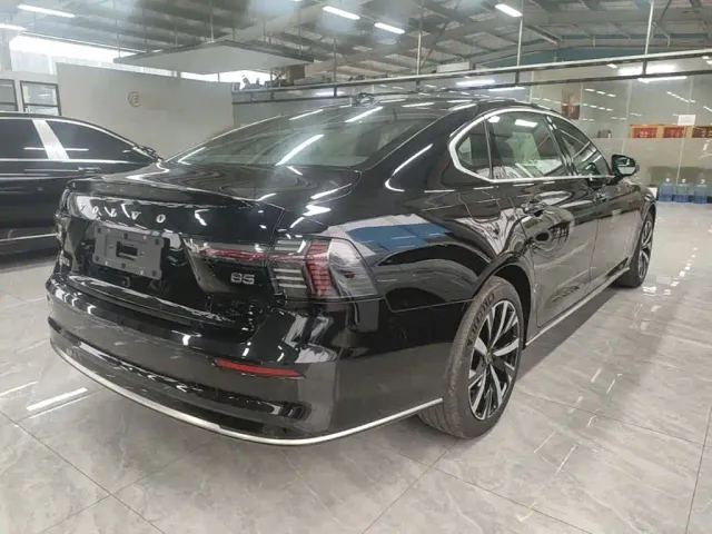 Volvo S90 — Фото автомобиля 6