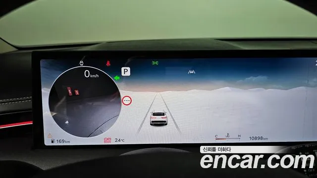 Genesis GV70 2.5T Бензин AWD — Фото автомобиля 8