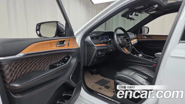 Jeep Cherokee — Фото автомобиля 10