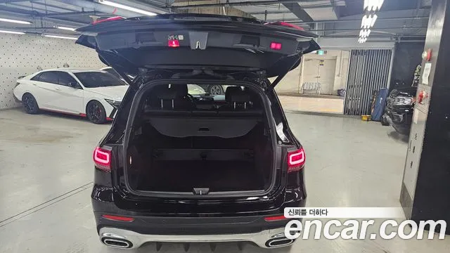 Mercedes-Benz GLB-Class — Фото автомобиля 18