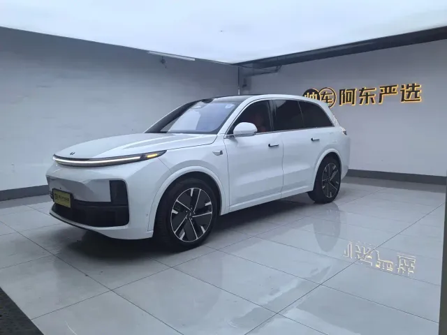 Li Auto L8 — Фото автомобиля 2