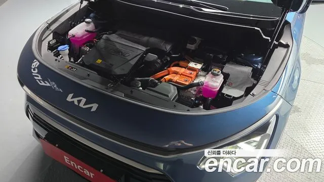 Kia Niro The All New Niro Signature — Фото автомобиля 4