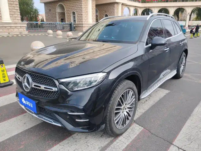 Фотография автомобиля — Mercedes-Benz GLC-Class