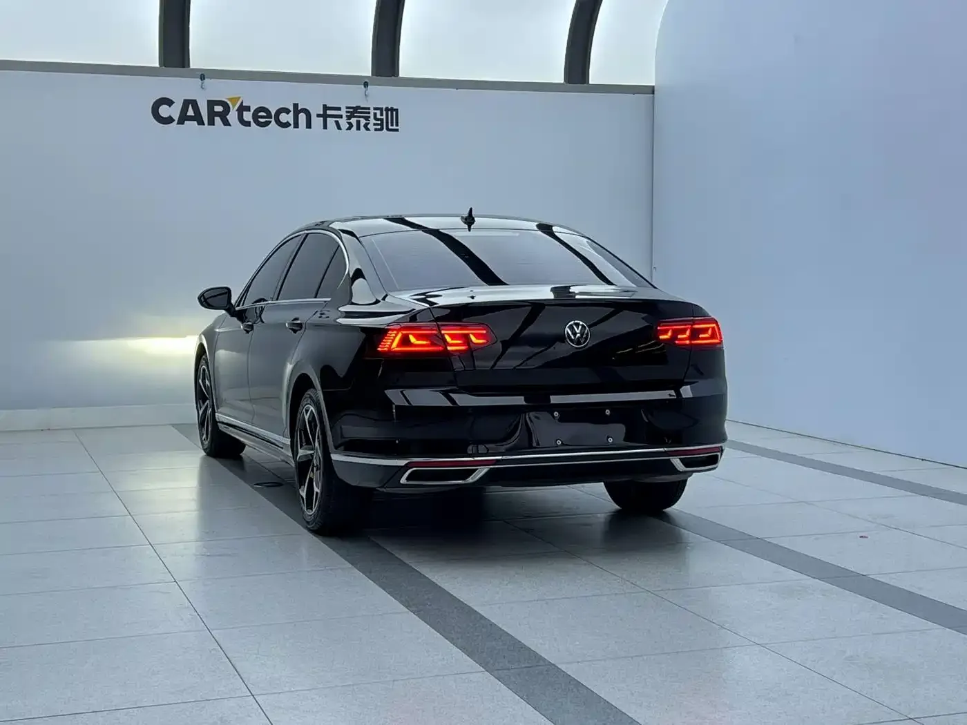 Volkswagen Magotan 2026 Model 30 Million Special Selection 380TSI DSG Luxury — Фото автомобиля 5
