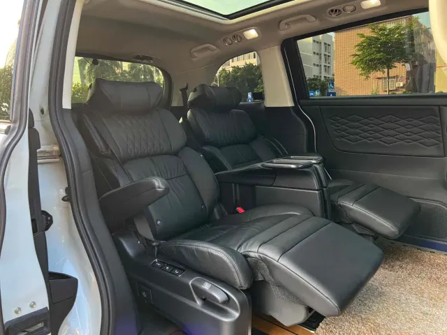 Honda Elysion — Фото автомобиля 12