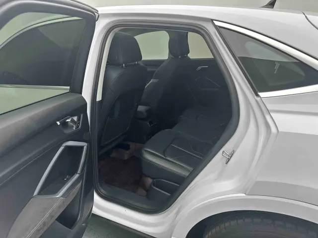 Audi Q3 Sportback — Фото автомобиля 12