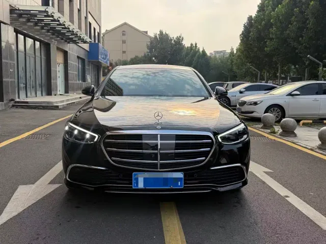 Mercedes-Benz S-Class — Фото автомобиля 2
