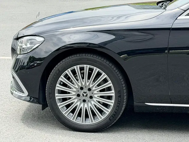 Mercedes-Benz E-Class — Фото автомобиля 7