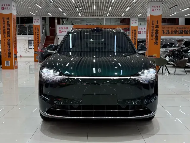 AITO Wenjie AITO M9 2024 Extended Range Ultra 42kWh 6-Seater — Фото автомобиля 2