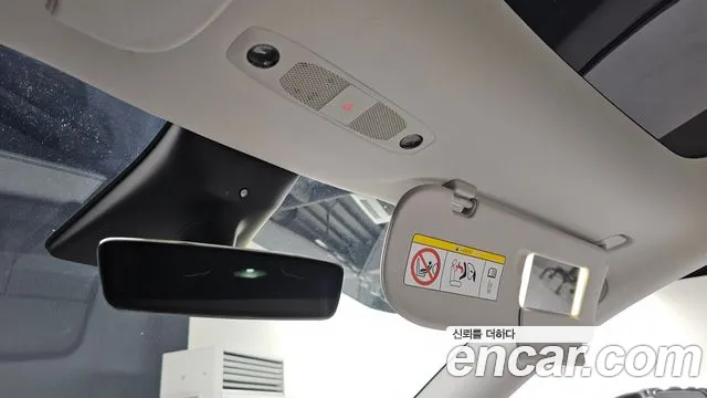 Tesla Model Y — Фото автомобиля 23