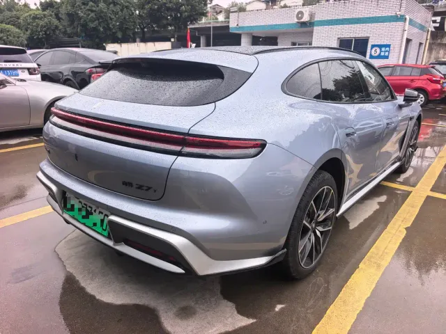 Shangjie Z7T — Фото автомобиля 10