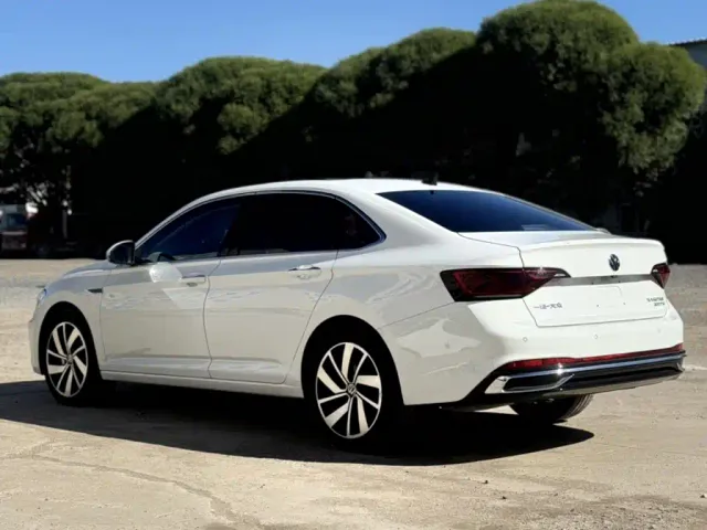 Volkswagen Sagitar — Фото автомобиля 10