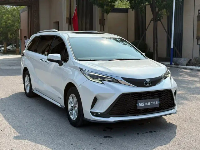 Toyota Granvia — Фото автомобиля 3