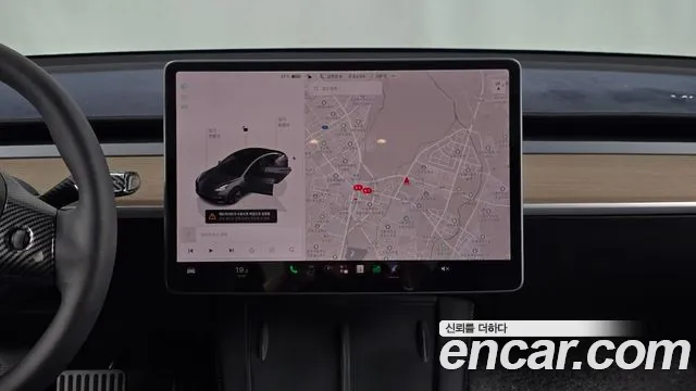 Tesla Model 3 — Фото автомобиля 13