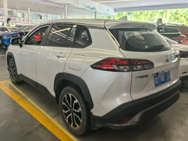 Toyota Frontlander — Фото автомобиля 4