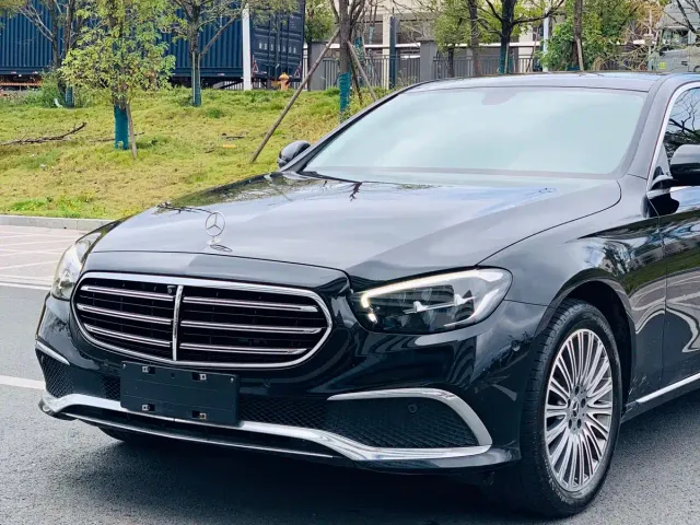 Mercedes-Benz E-Class — Фото автомобиля 9