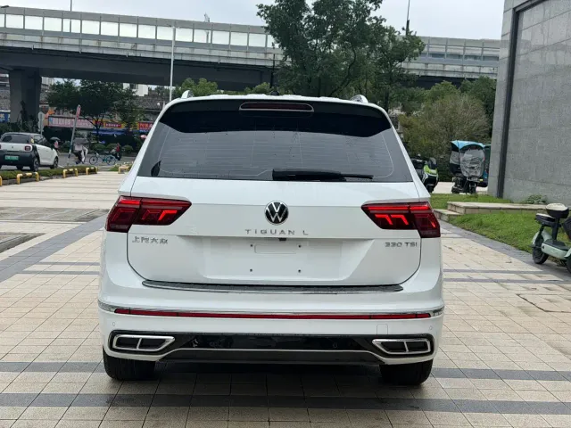 Volkswagen Tiguan L — Фото автомобиля 9