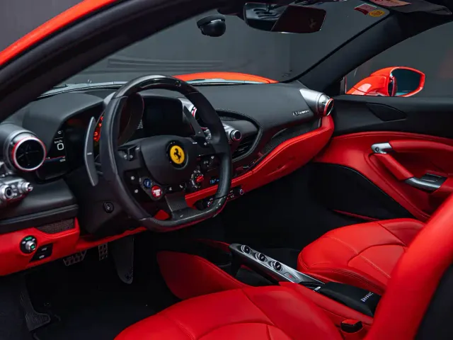 Ferrari F8 — Фото автомобиля 25