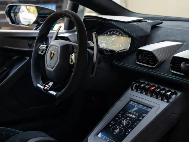 Lamborghini Huracan — Фото автомобиля 11