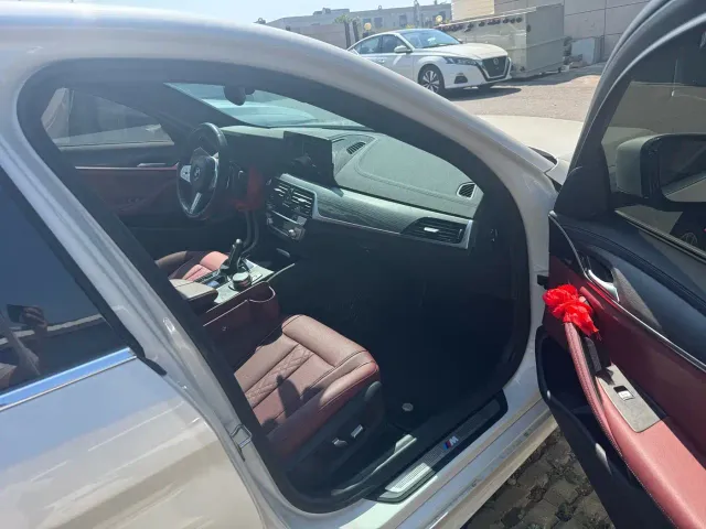 BMW 5 Series — Фото автомобиля 6