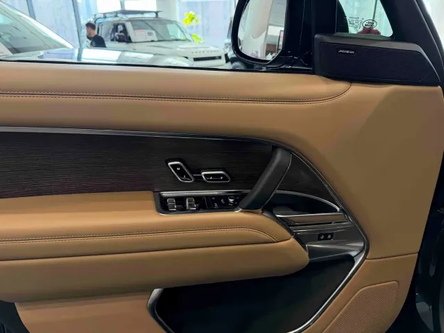 Land Rover Range Rover — Фото автомобиля 5