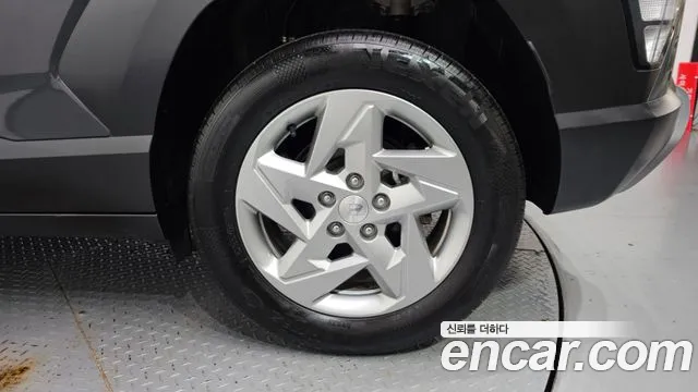 Hyundai Kona Kona (SX2) Бензин 1.6 Turbo 4WD — Фото автомобиля 21