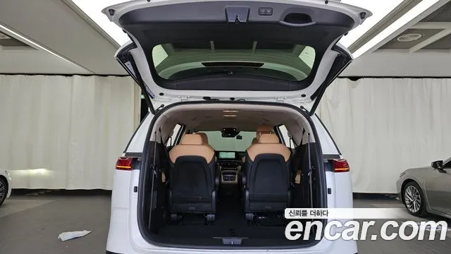 Kia Carnival Generation 4 — Фото автомобиля 26