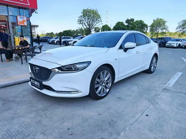 Фотография автомобиля — Mazda Atenza