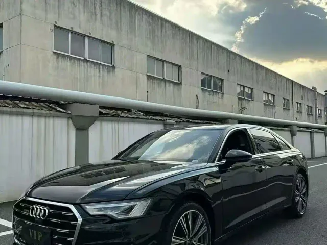 Фотография автомобиля — Audi A6L