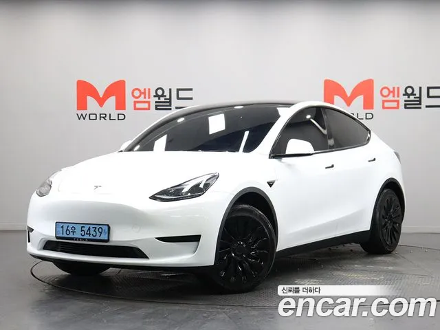 Фотография автомобиля — Tesla Model Y