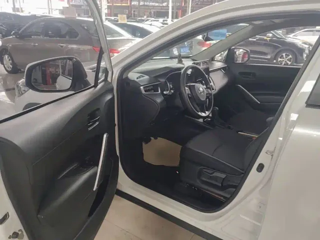 Toyota Corolla Cross — Фото автомобиля 15