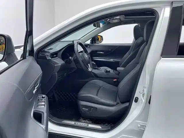 Toyota Venza — Фото автомобиля 12