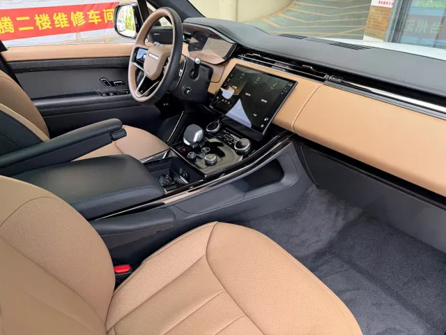 Land Rover Range Rover Sport — Фото автомобиля 15