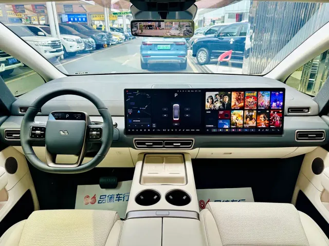 Li Auto Li Auto MEGA 2025 Model Home Family Special Edition — Фото автомобиля 6