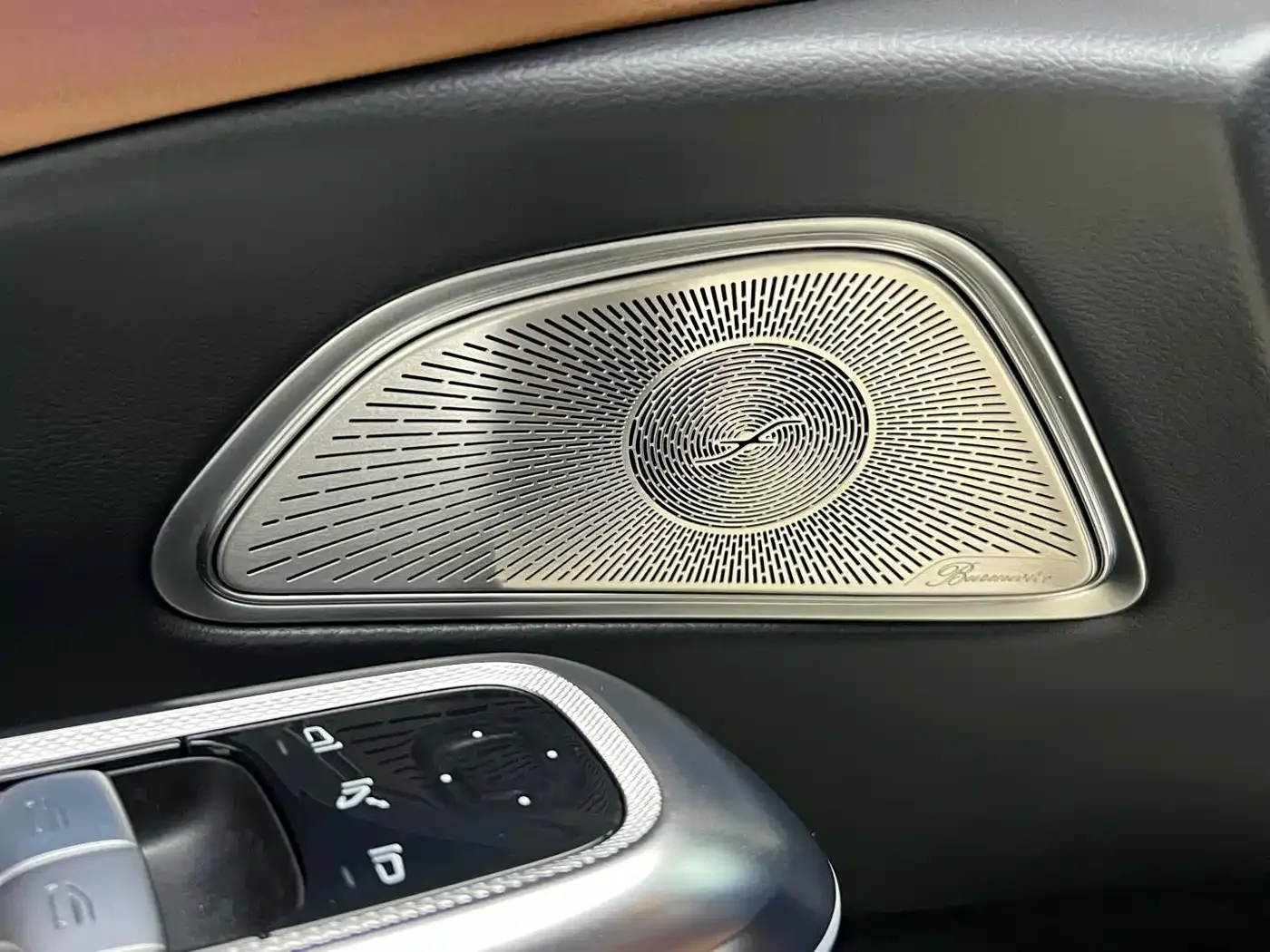 Mercedes-Benz Mercedes-Benz E-Class 2024 Facelift E 300 L Luxury — Фото автомобиля 19