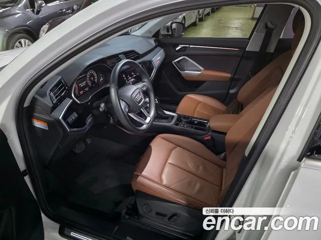 Audi Q3 — Фото автомобиля 11
