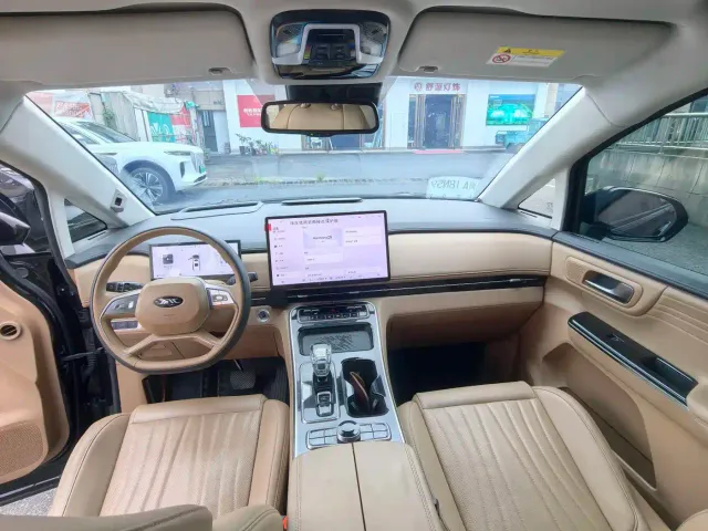 JAC Refine RF8 PHEV — Фото автомобиля 9