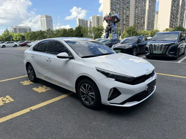 Kia K3 — Фото автомобиля 8