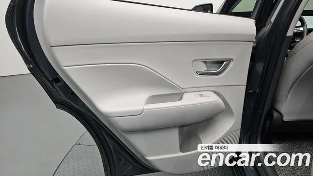 Hyundai Kona SX2 — Фото автомобиля 24