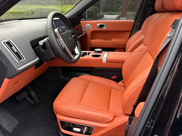 Li Auto L7 — Фото автомобиля 11