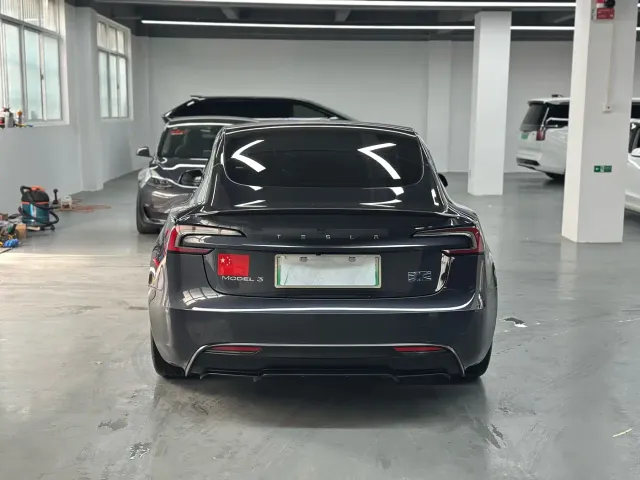 Tesla Model 3 — Фото автомобиля 9