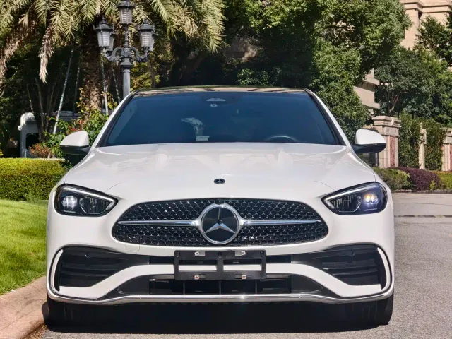 Mercedes-Benz C-Class — Фото автомобиля 2