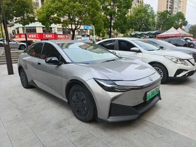 Toyota bZ3 — Фото автомобиля 3