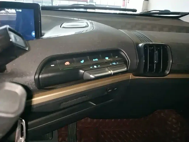 Baojun KiWi EV — Фото автомобиля 12