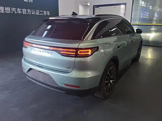 Leapmotor C11 — Фото автомобиля 3