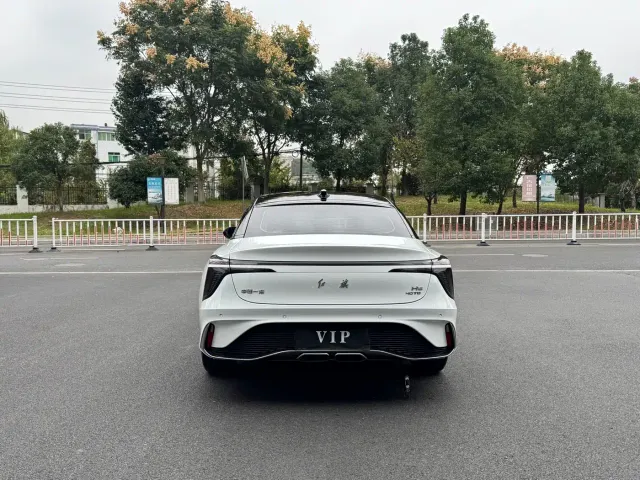 Hongqi H6 — Фото автомобиля 6