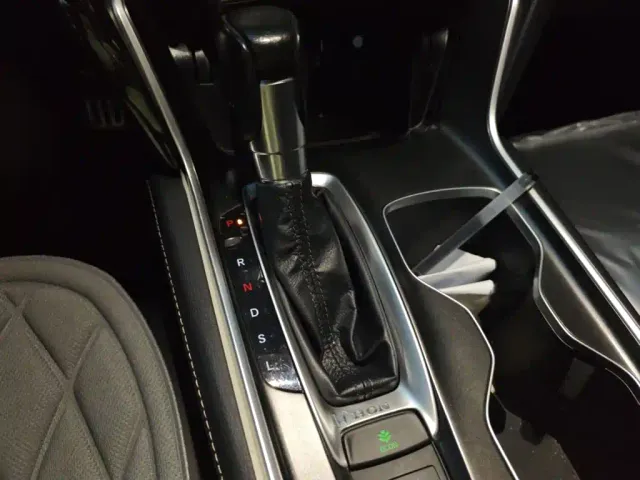 Honda Accord — Фото автомобиля 15