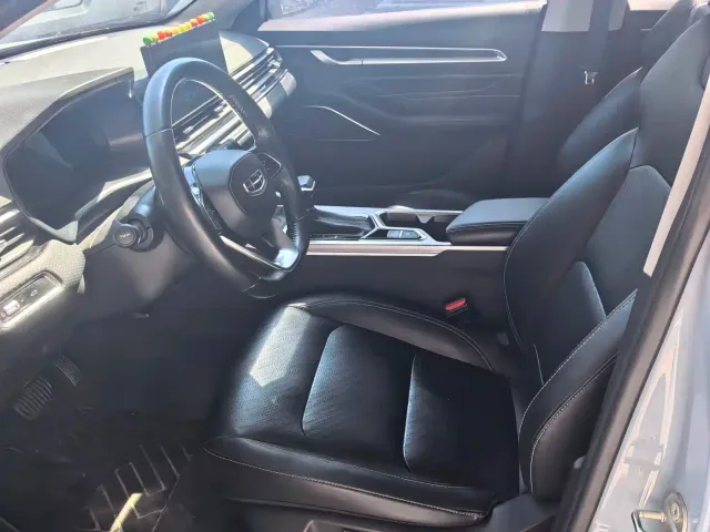 Geely Emgrand — Фото автомобиля 5