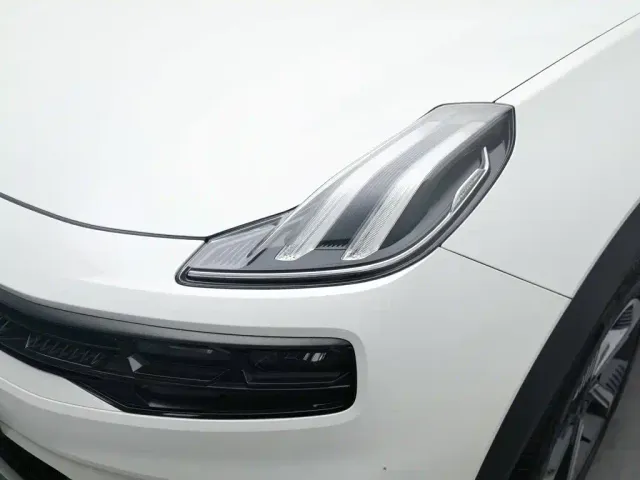 Lynk & Co Lynk & Co 06 EM-P 2022 PHEV 84KM Range Pro — Фото автомобиля 7